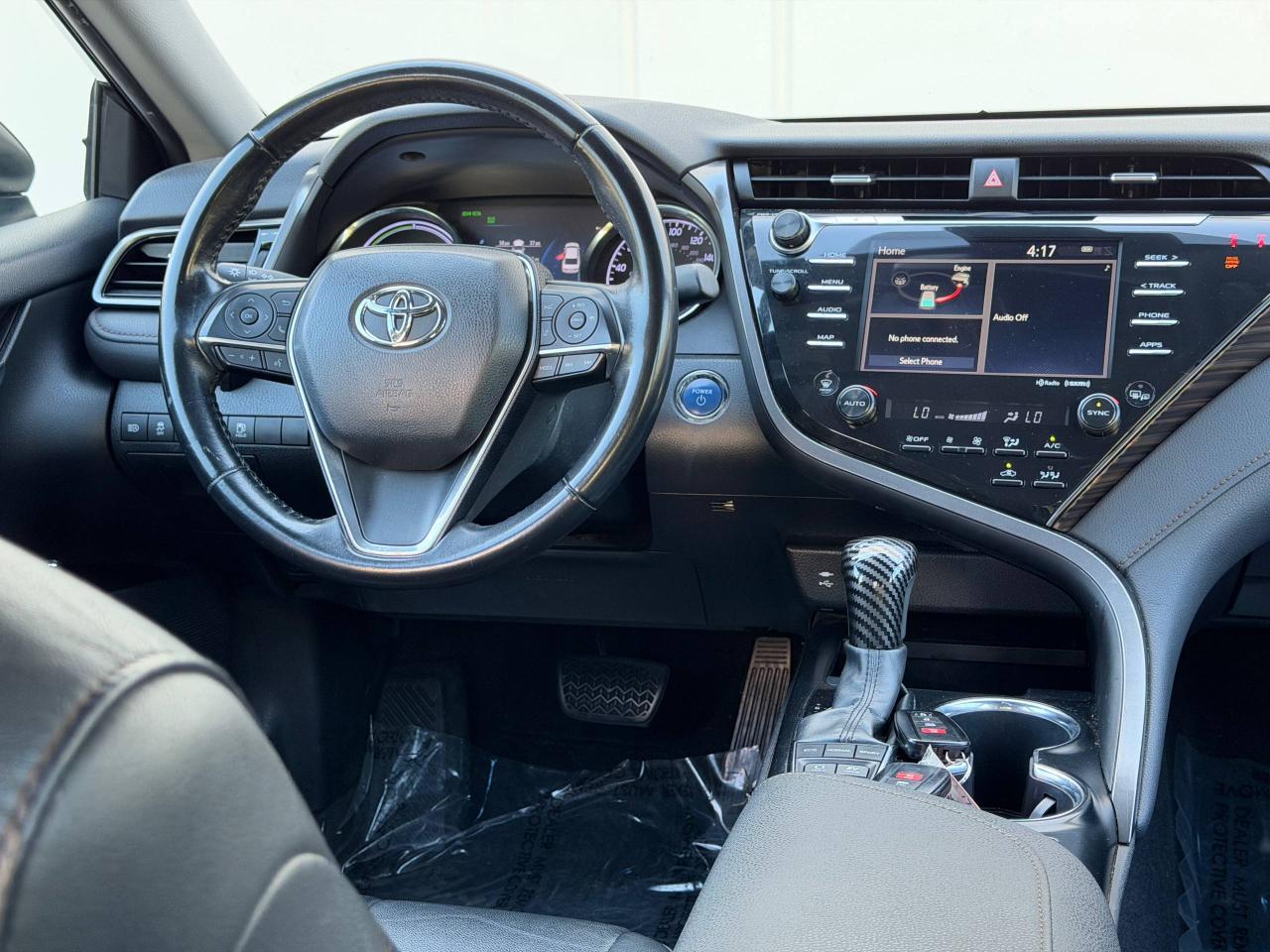 Toyota Camry Hybrid XLE 2019