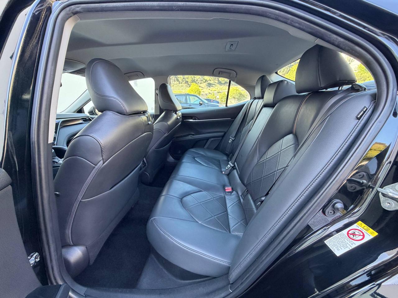 Toyota Camry Hybrid XLE 2019