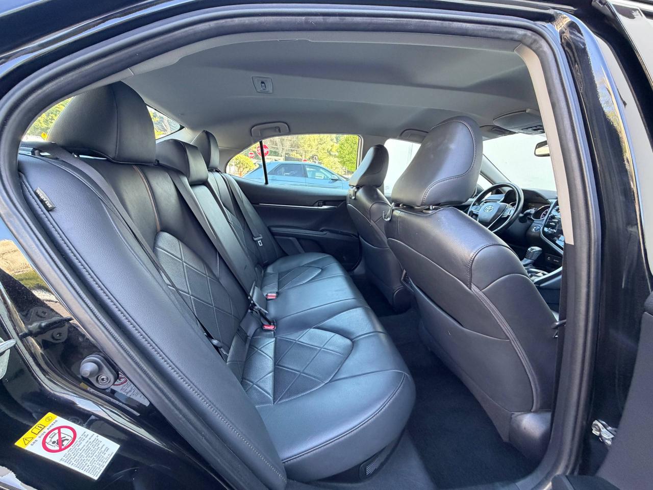 Toyota Camry Hybrid XLE 2019