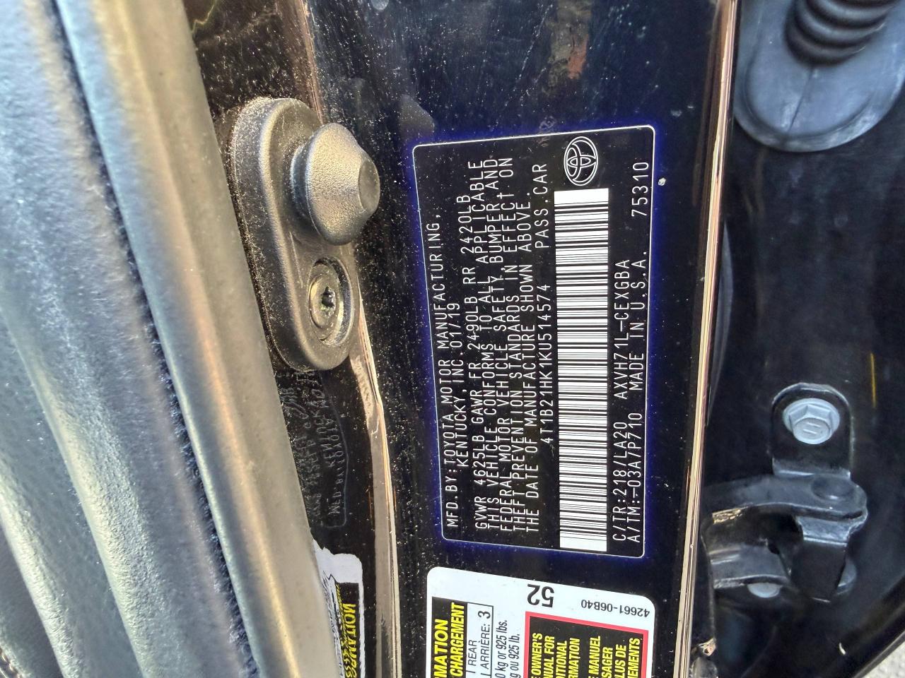 Toyota Camry Hybrid XLE 2019