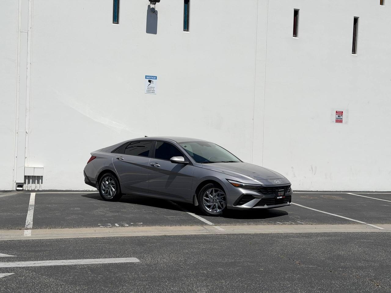 Hyundai Elantra Hybrid Blue 2025