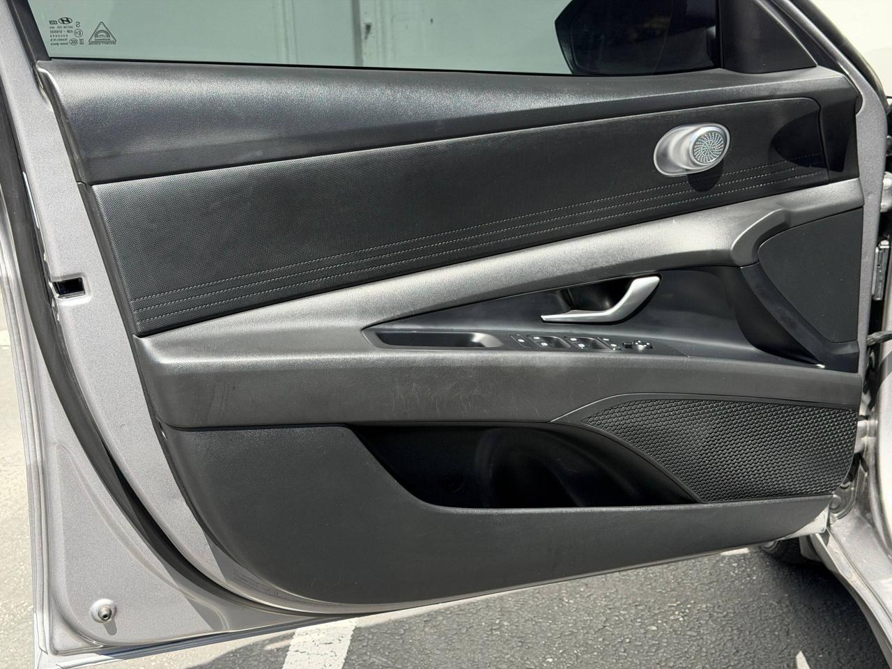 Hyundai Elantra Hybrid Blue 2025