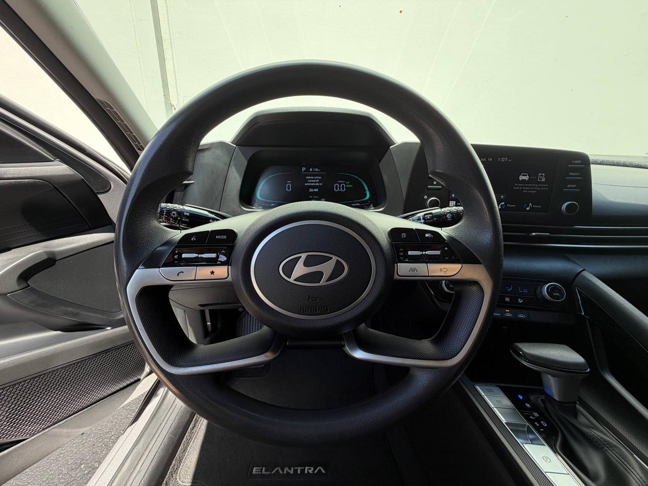 Hyundai Elantra Hybrid Blue 2025