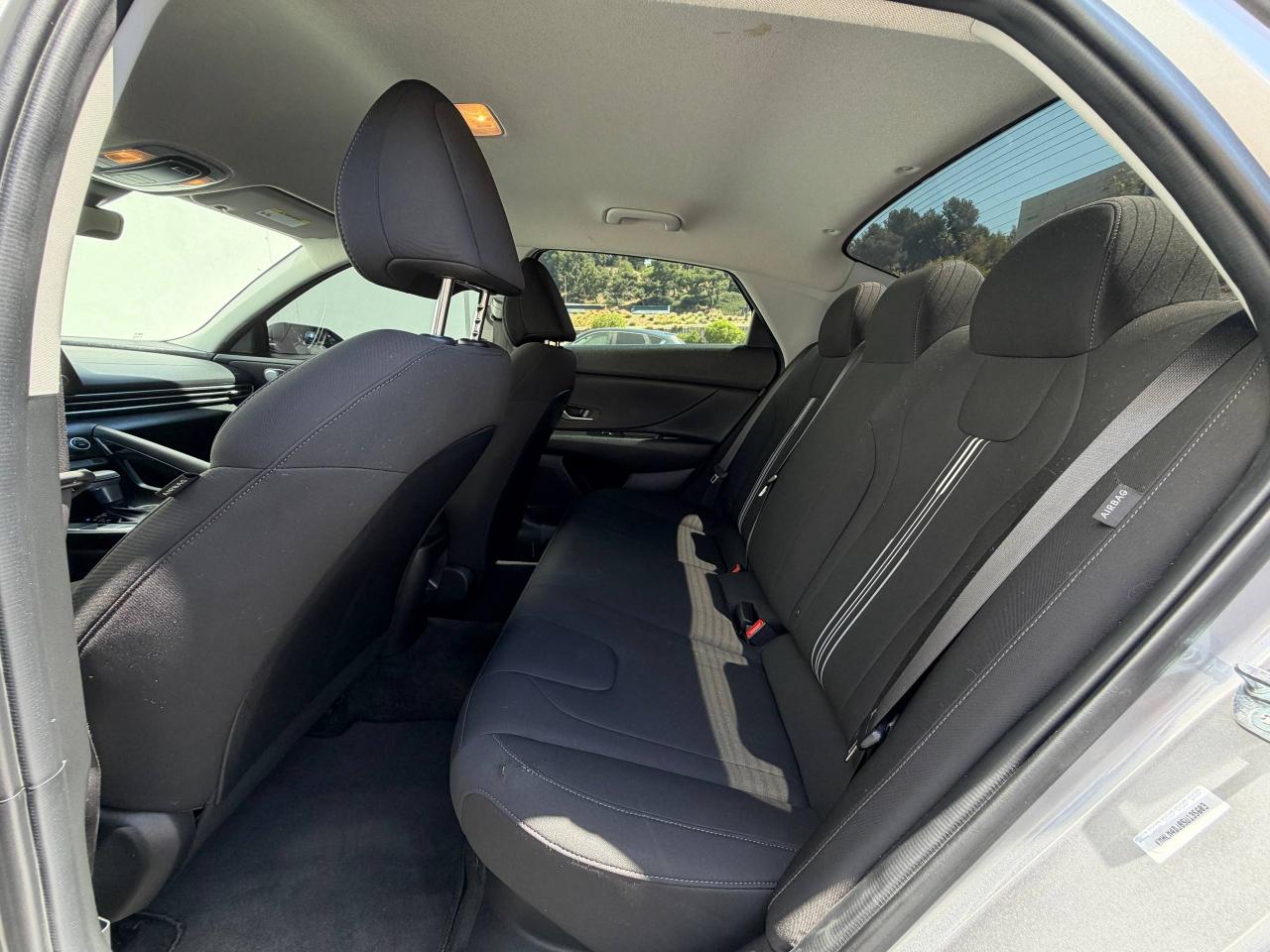 Hyundai Elantra Hybrid Blue 2025