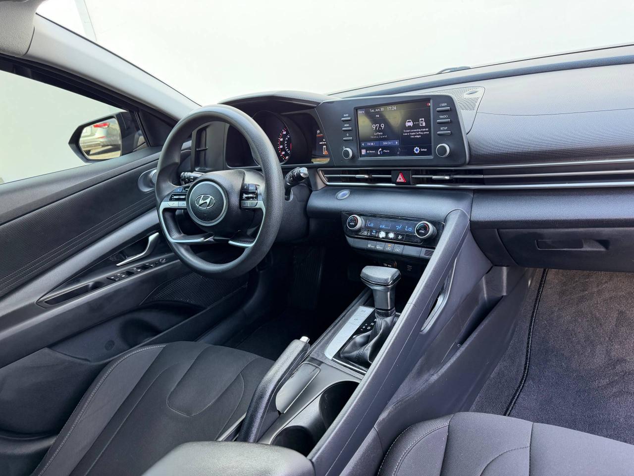Hyundai Elantra SEL 2022