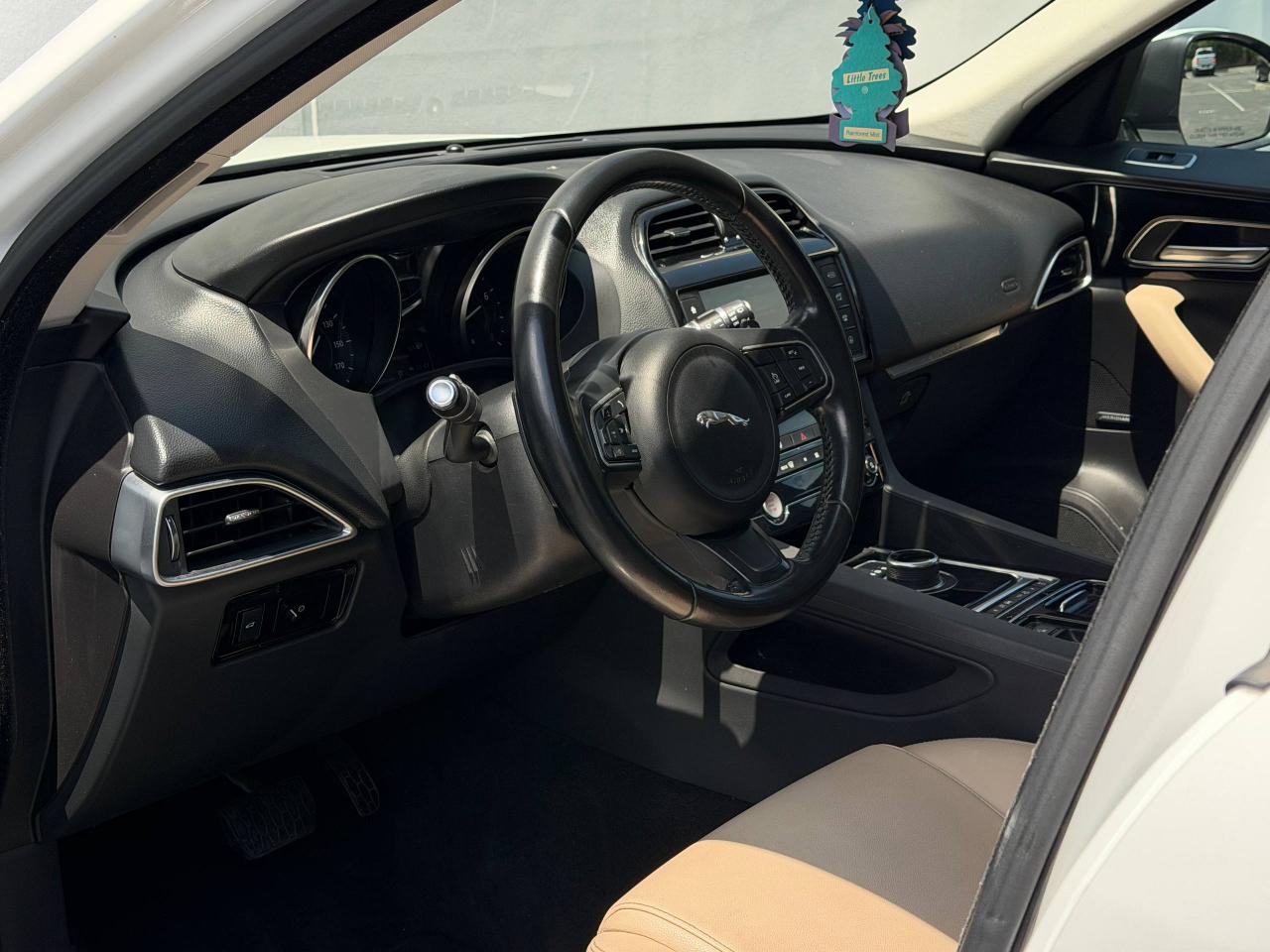 Jaguar F-Pace 25t 2018