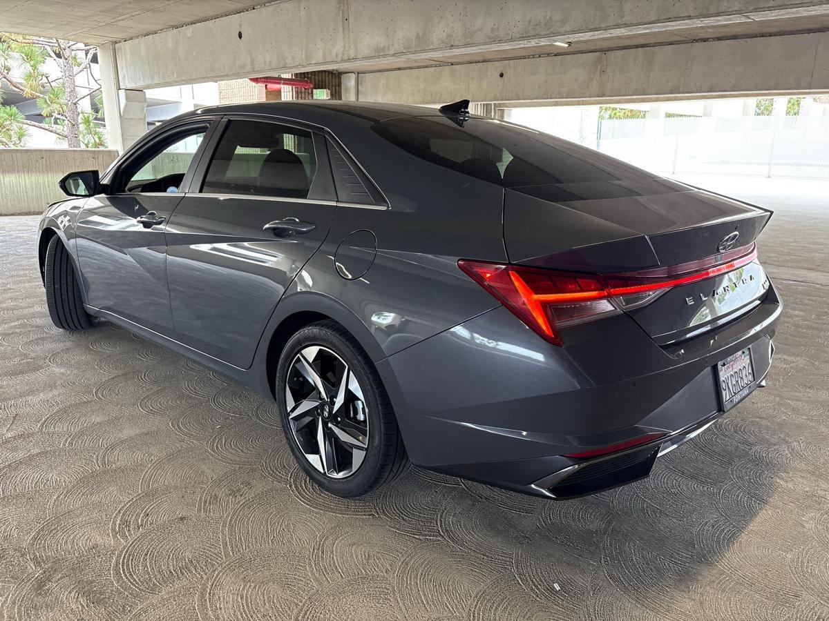 Hyundai Elantra Limited Hybrid 2023