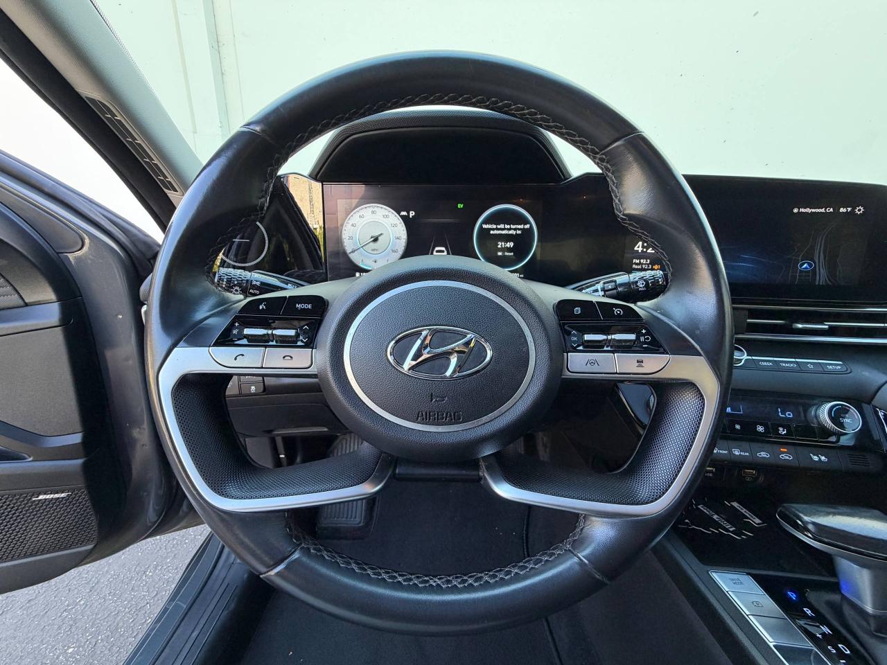 Hyundai Elantra Limited Hybrid 2023