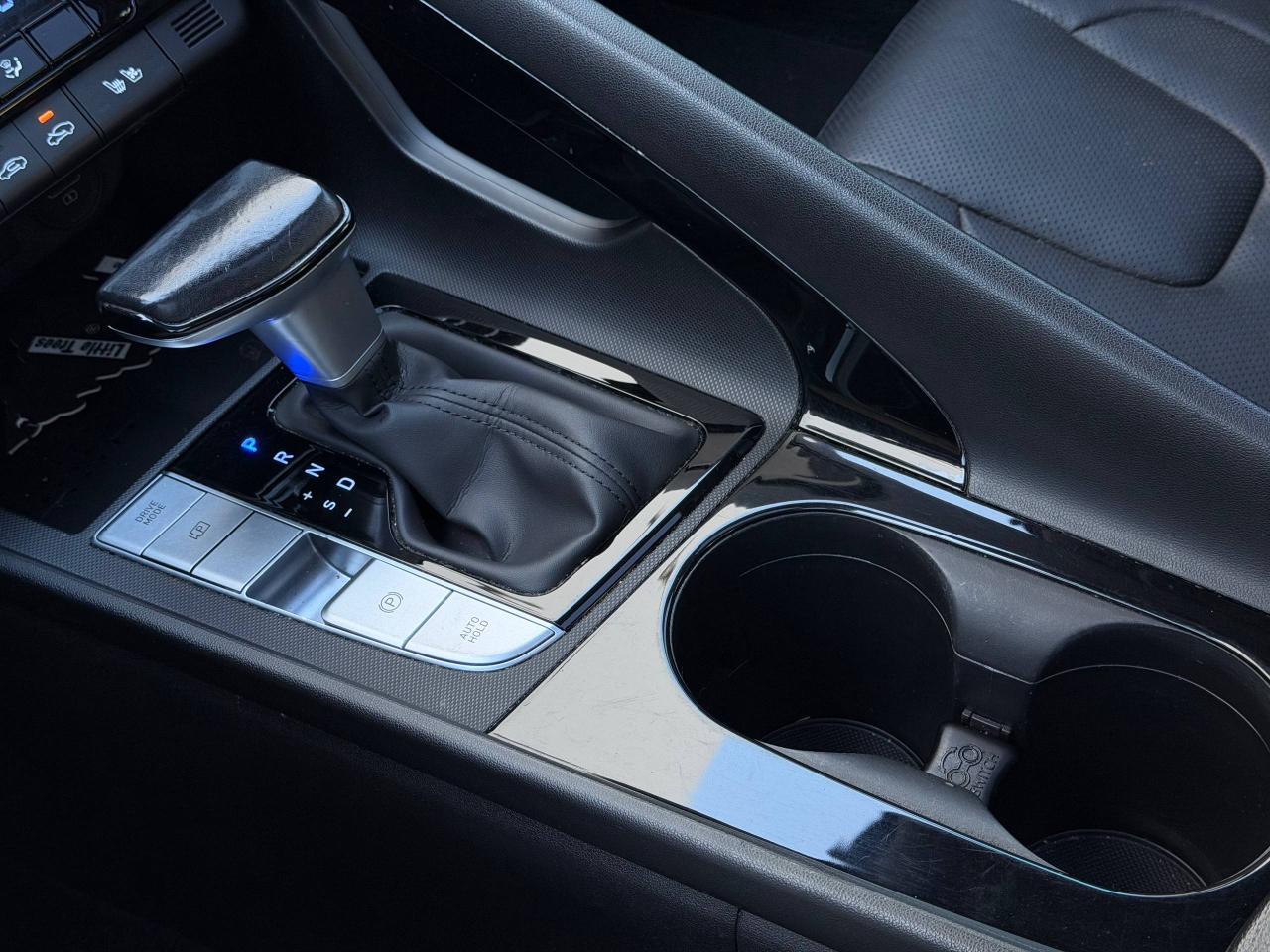 Hyundai Elantra Limited Hybrid 2023