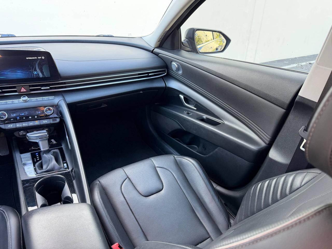 Hyundai Elantra Limited Hybrid 2023