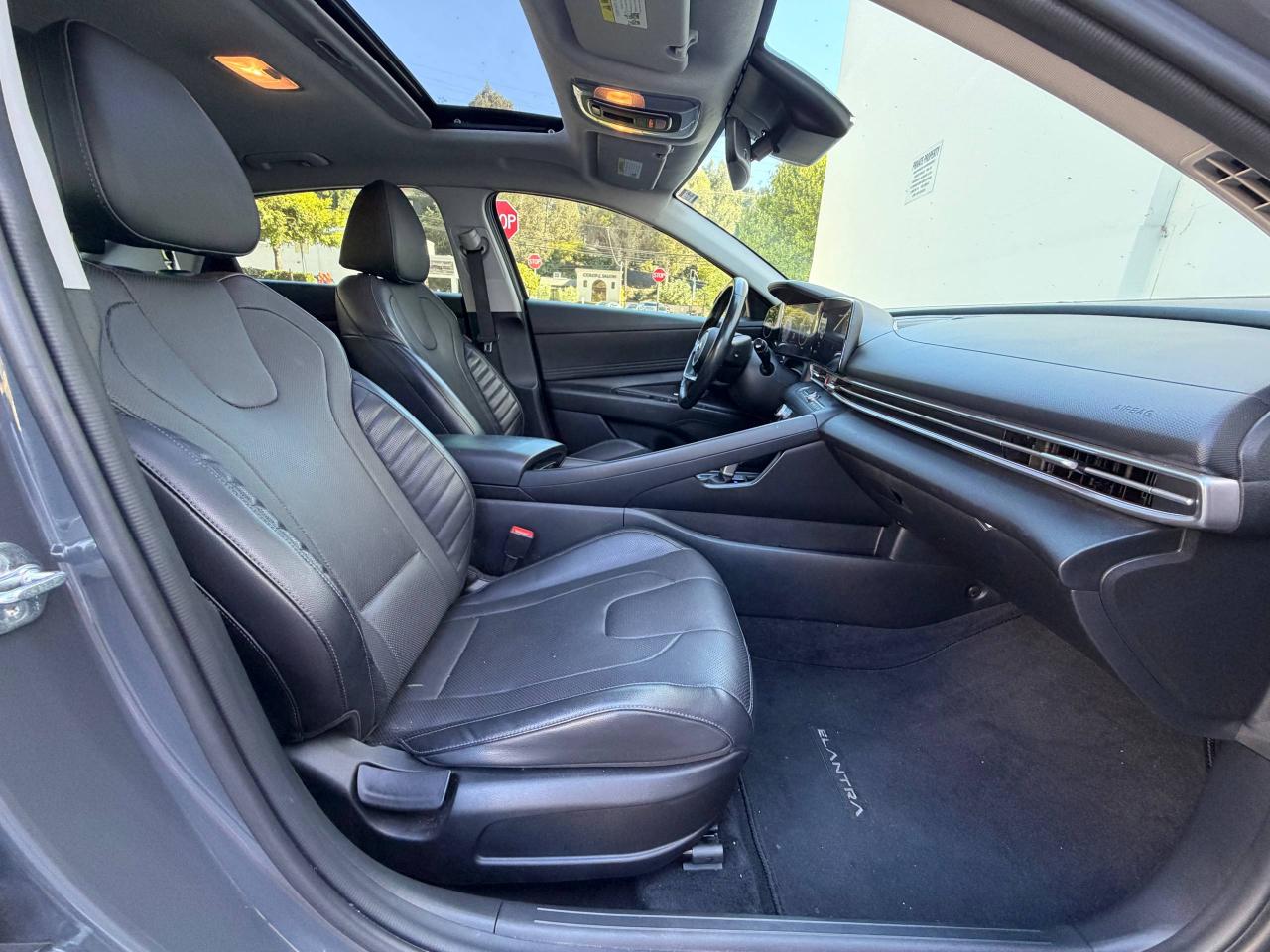 Hyundai Elantra Limited Hybrid 2023