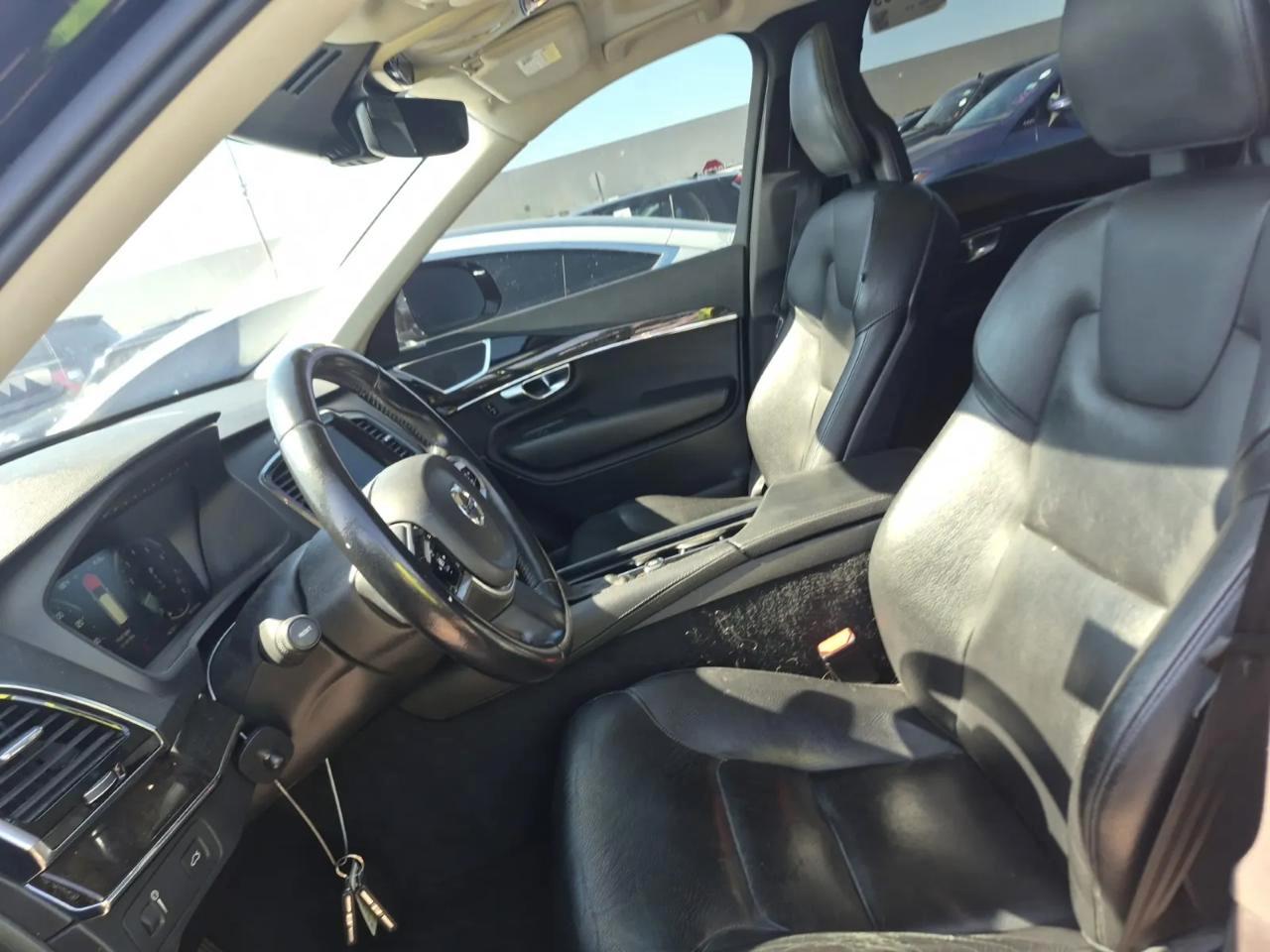Volvo XC90 T6 Momentum AWD 2018
