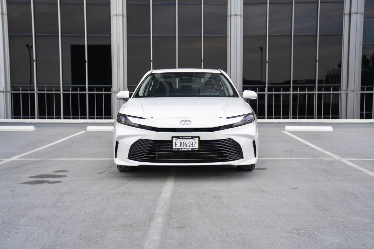 Toyota Camry Hybrid LE 2026