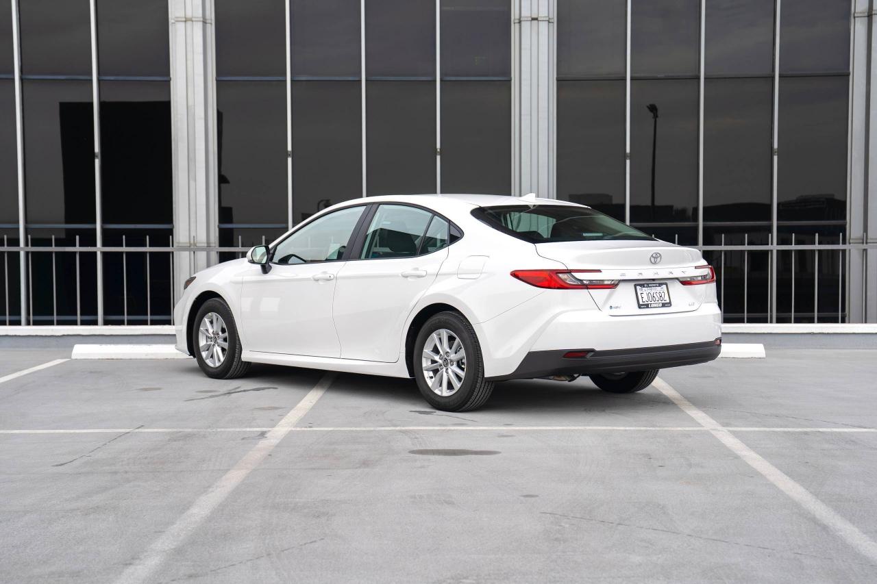 Toyota Camry Hybrid LE 2026