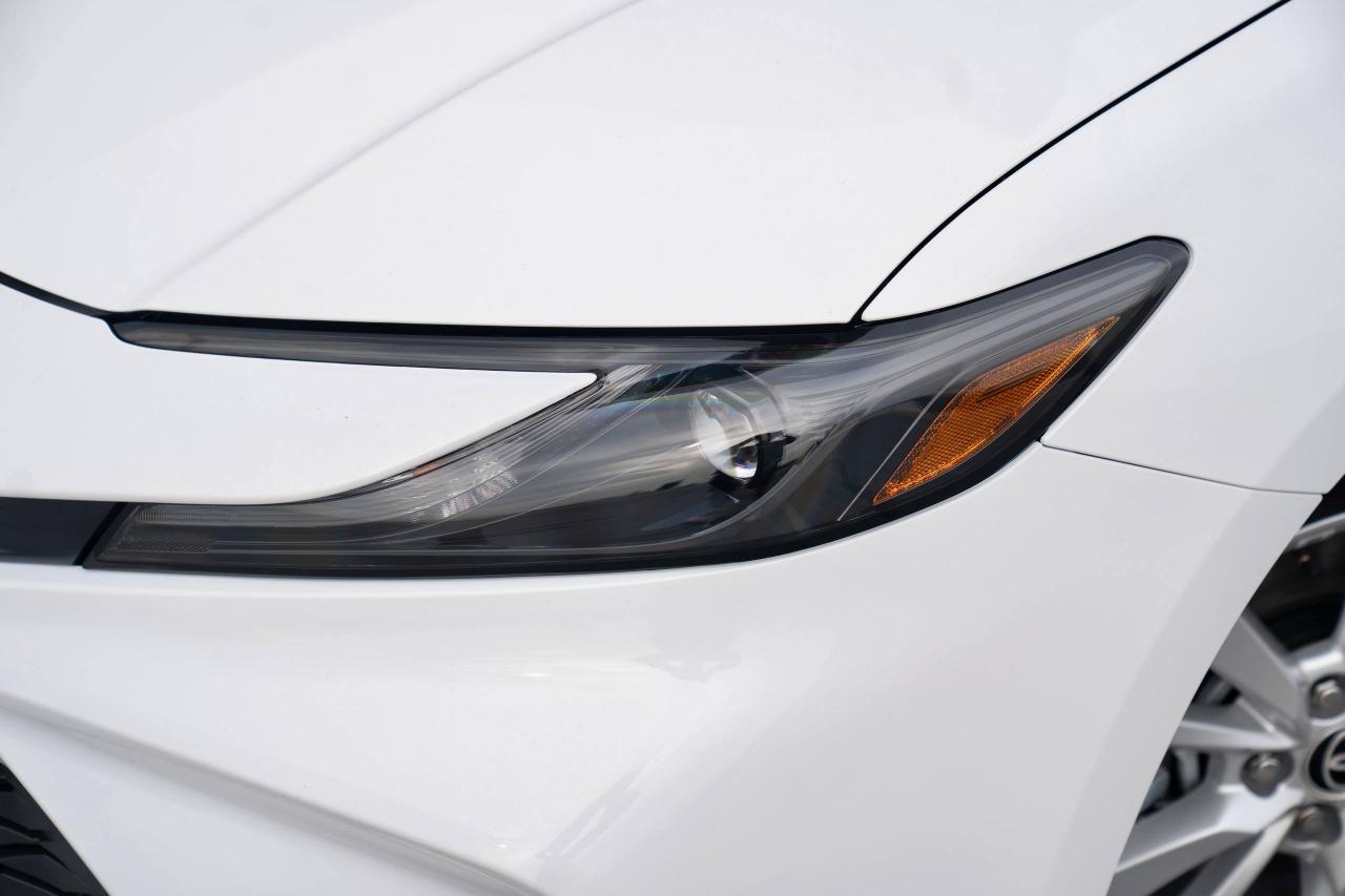 Toyota Camry Hybrid LE 2026