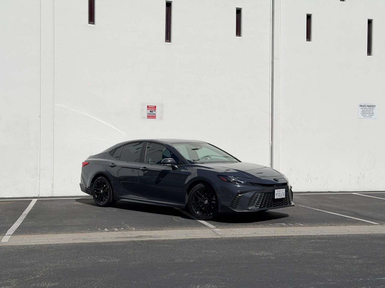 Toyota Camry Hybrid SE 2025