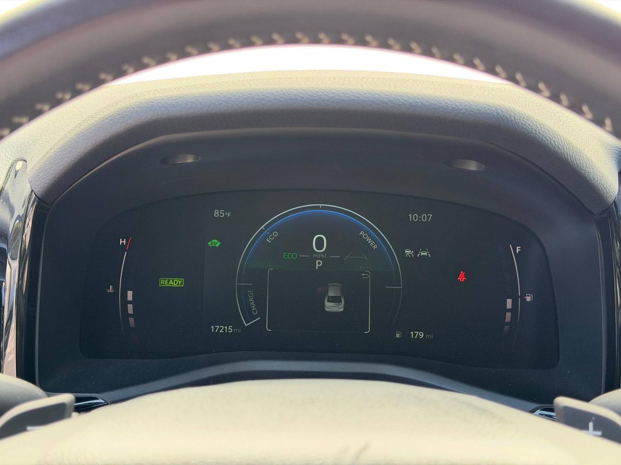 Toyota Camry Hybrid SE 2025
