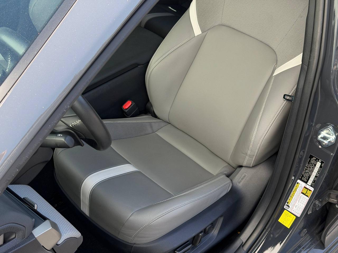 Toyota Camry Hybrid SE 2025