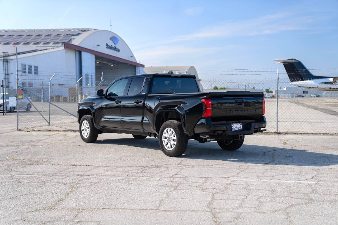 Toyota Tacoma SR5 2025