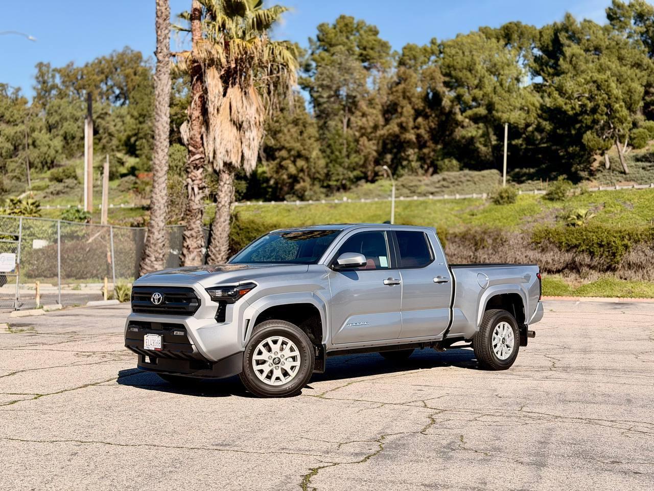 Toyota Tacoma SR5 2026