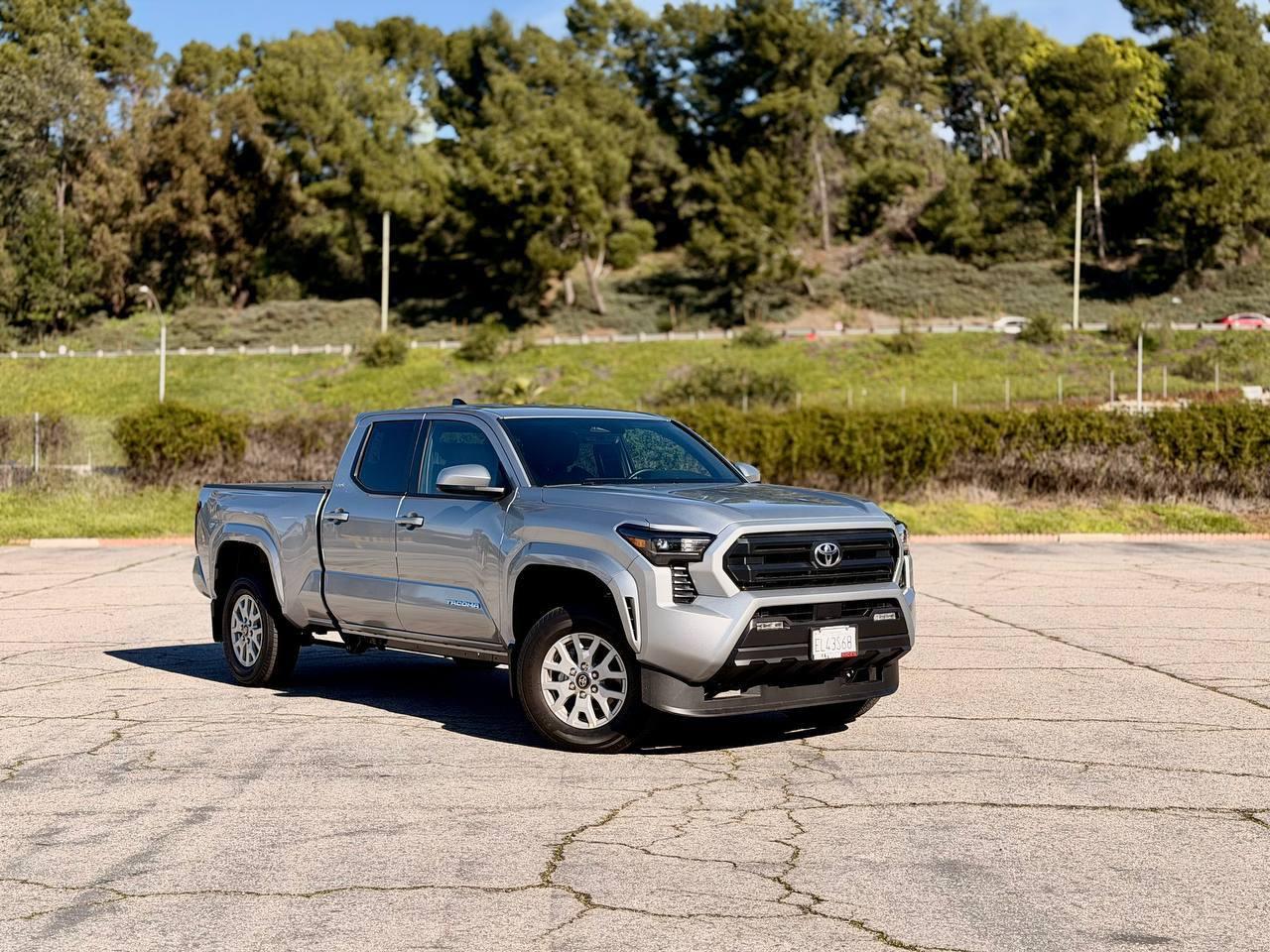 Toyota Tacoma SR5 2026