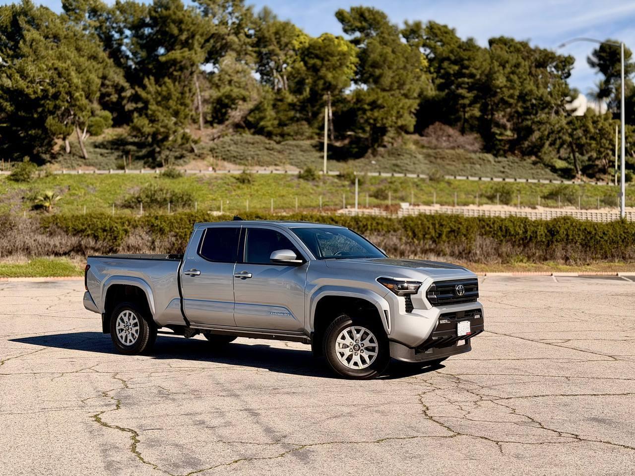 Toyota Tacoma SR5 2026