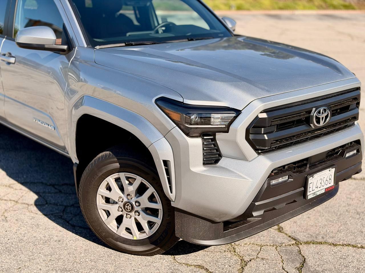 Toyota Tacoma SR5 2026