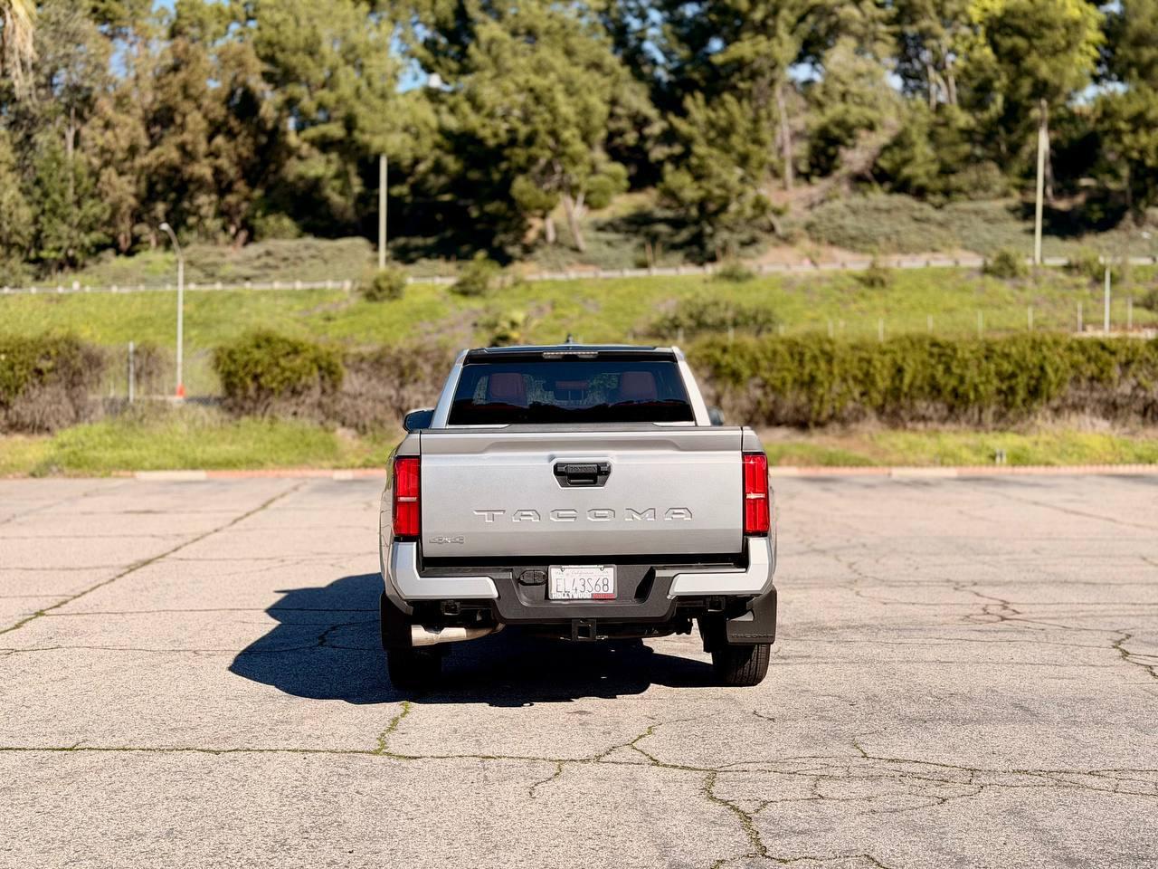 Toyota Tacoma SR5 2026
