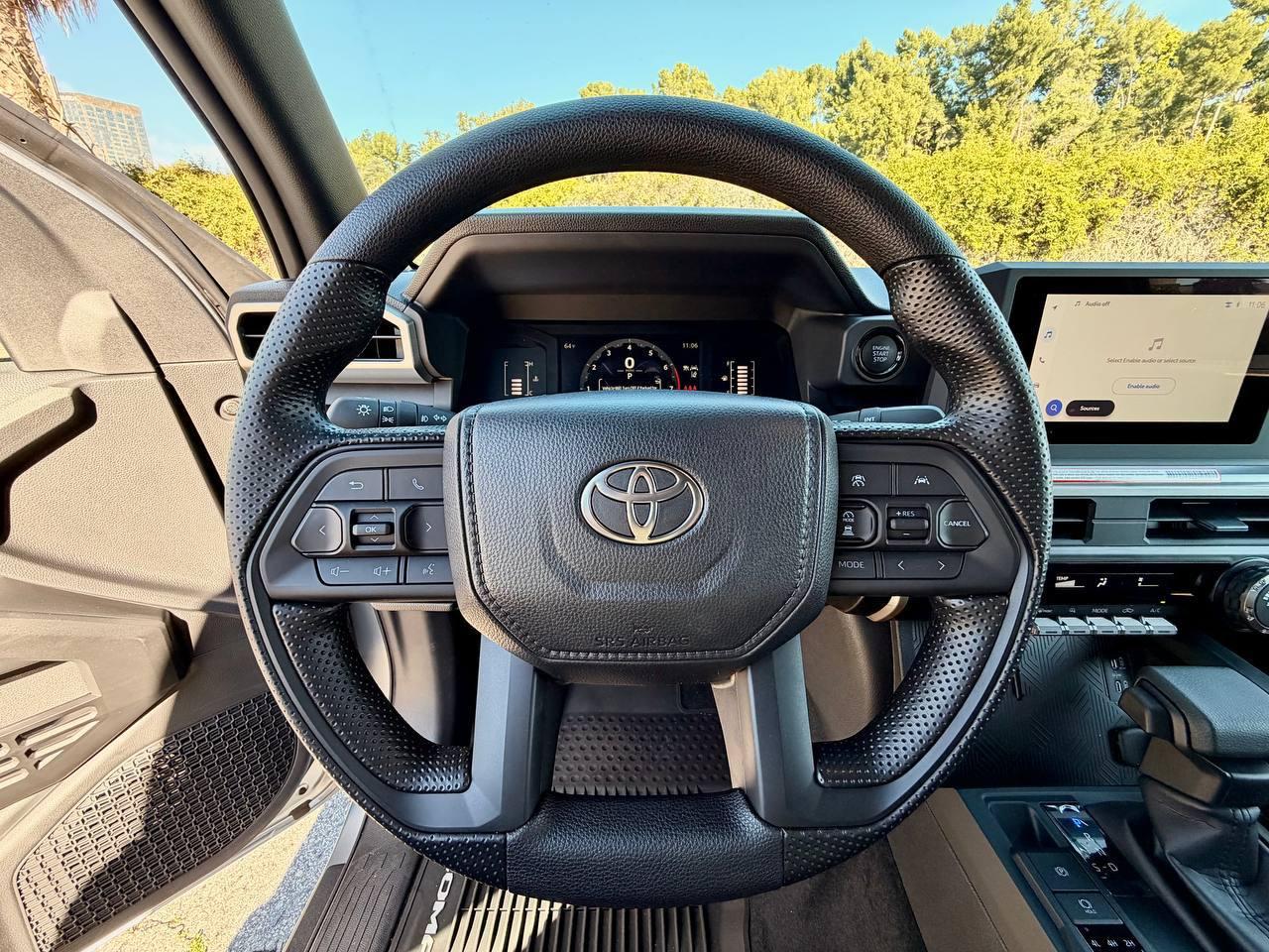 Toyota Tacoma SR5 2026