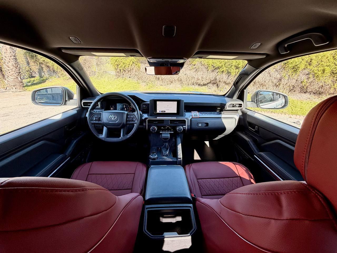 Toyota Tacoma SR5 2026