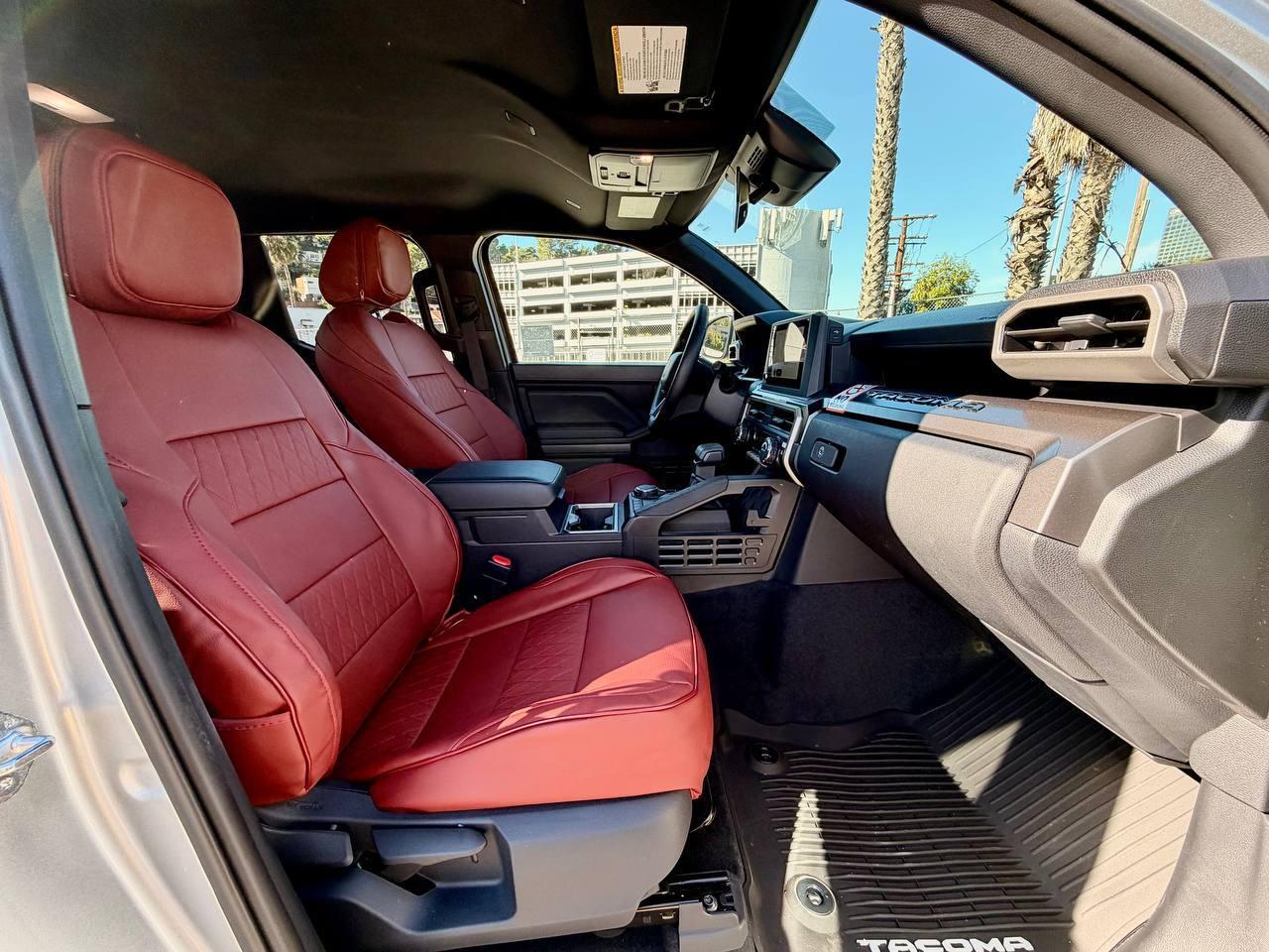 Toyota Tacoma SR5 2026