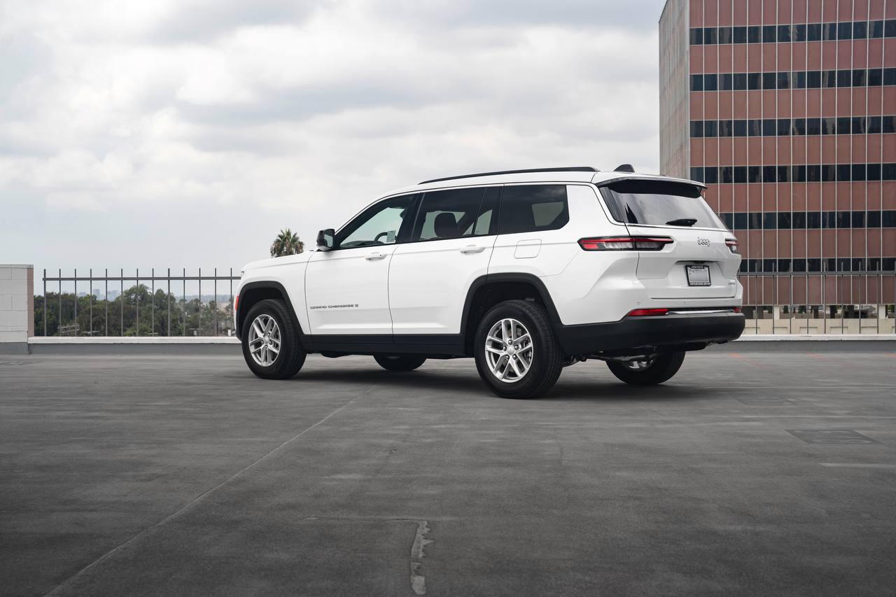 Jeep Grand Cherokee L Laredo 2024