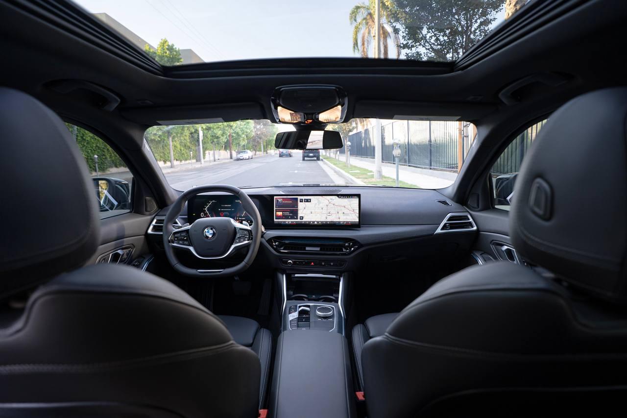BMW 3-Series 330i 2025
