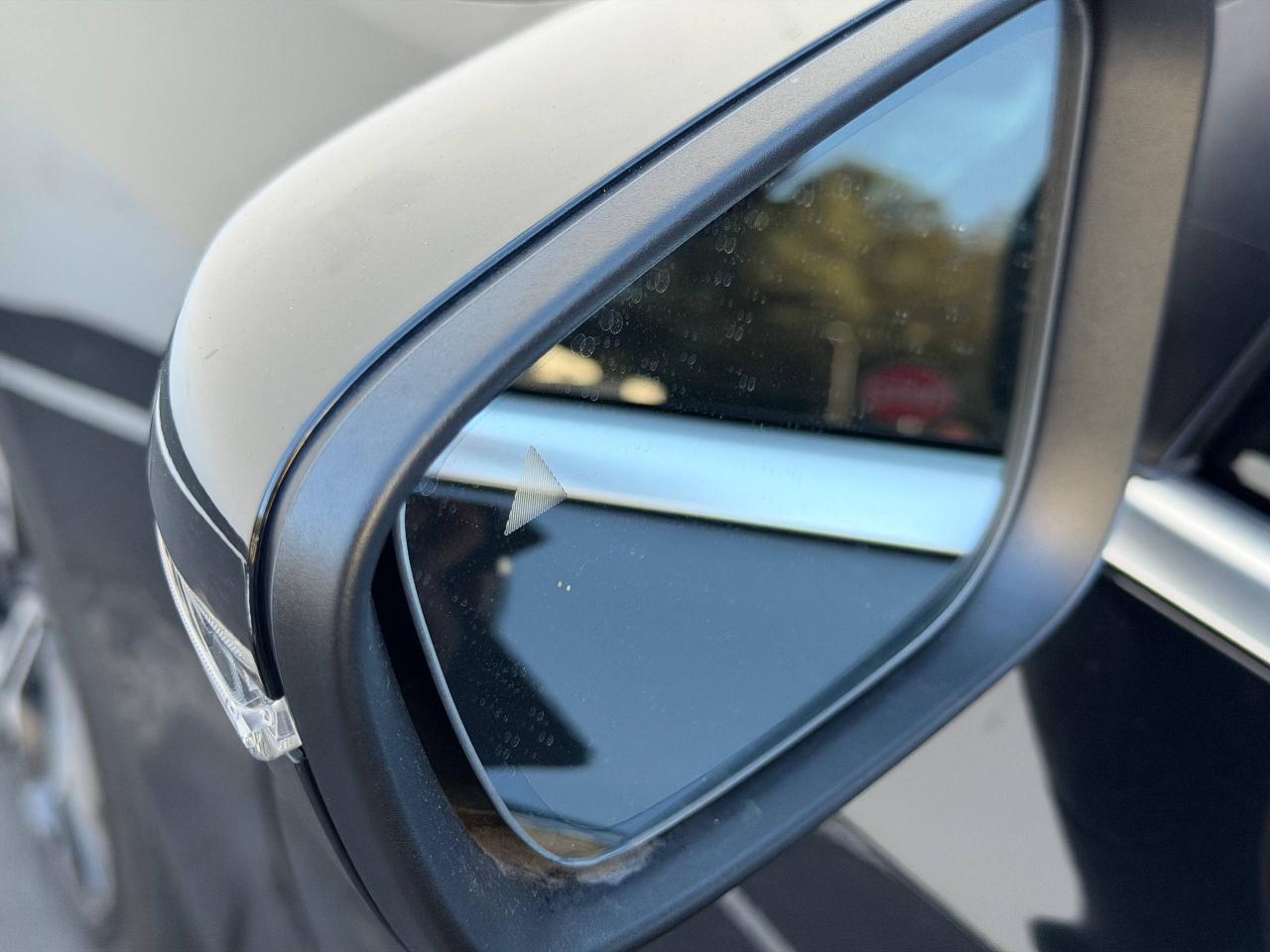 BMW 3-Series 330i 2025