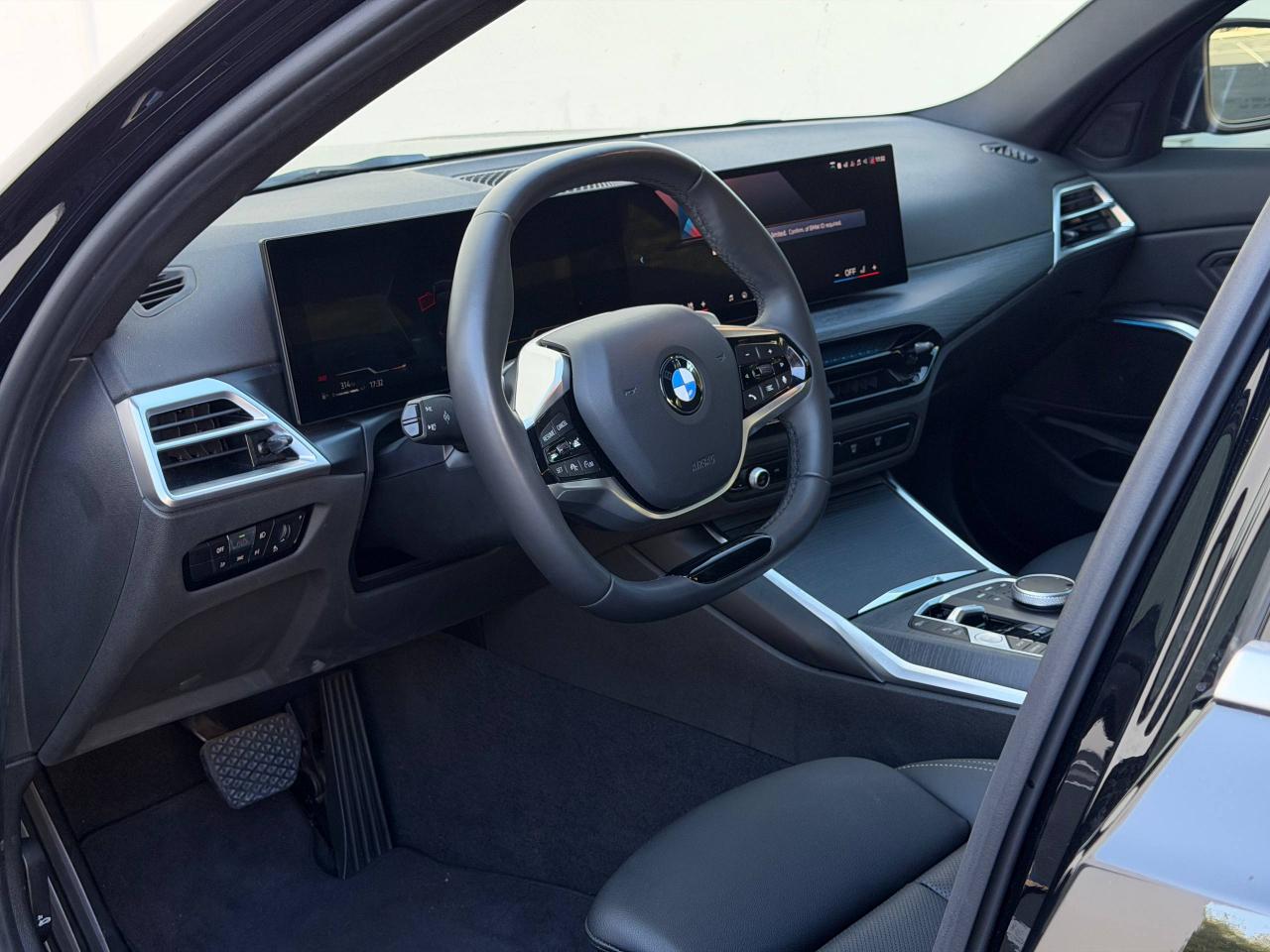 BMW 3-Series 330i 2025