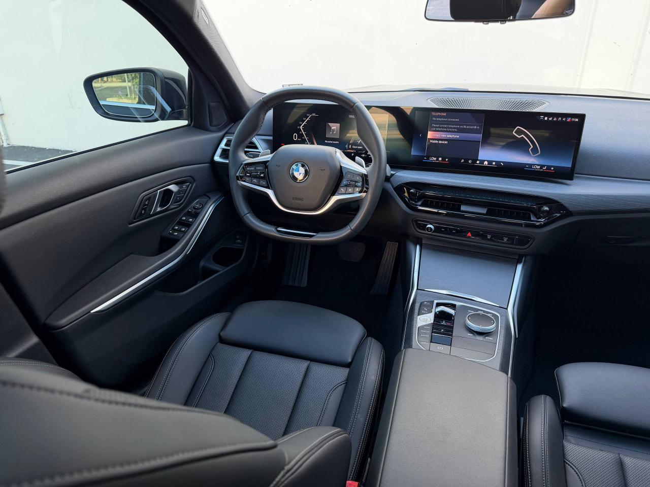 BMW 3-Series 330i 2025