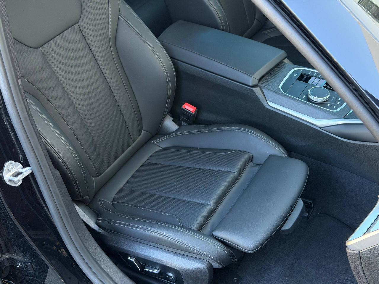BMW 3-Series 330i 2025