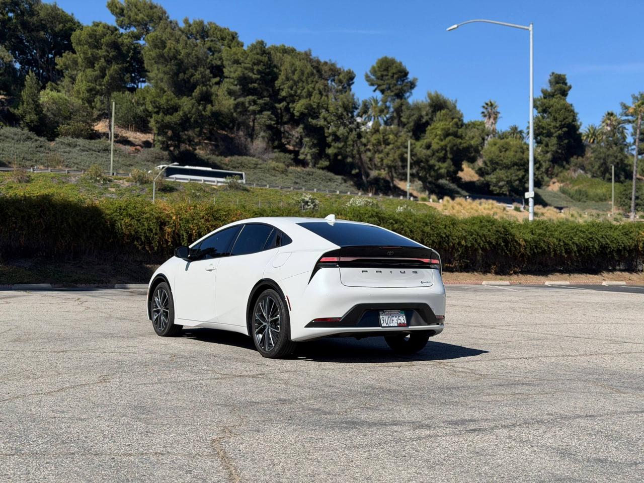 Toyota Prius Plug-In Hybrid SE 2025