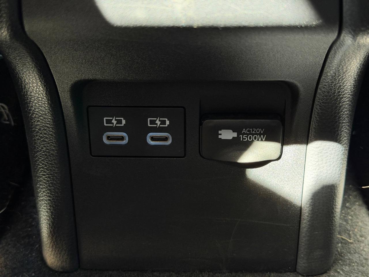 Toyota Prius Plug-In Hybrid SE 2025