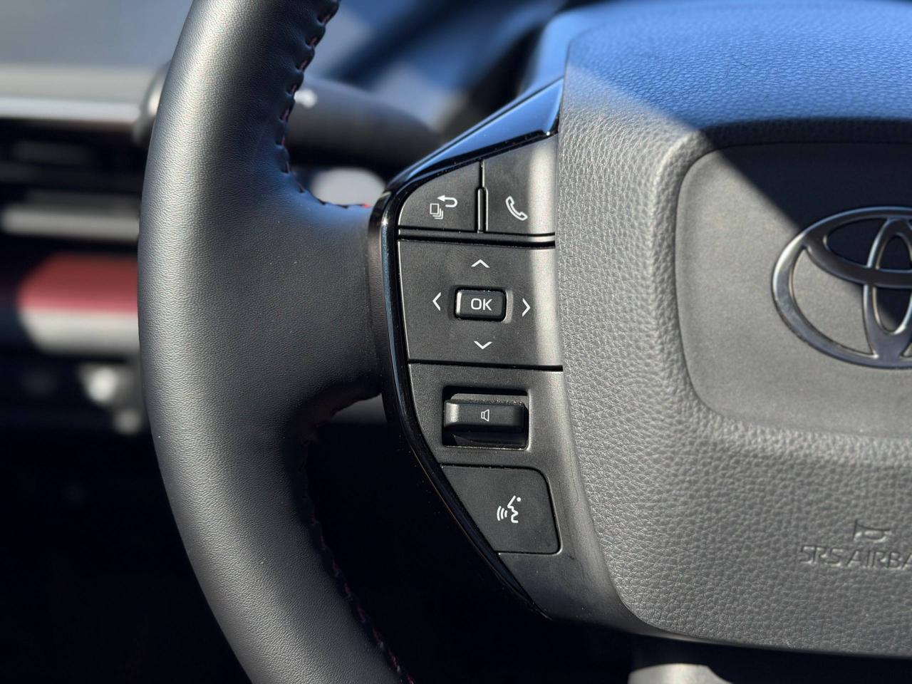 Toyota Prius Plug-In Hybrid SE 2025