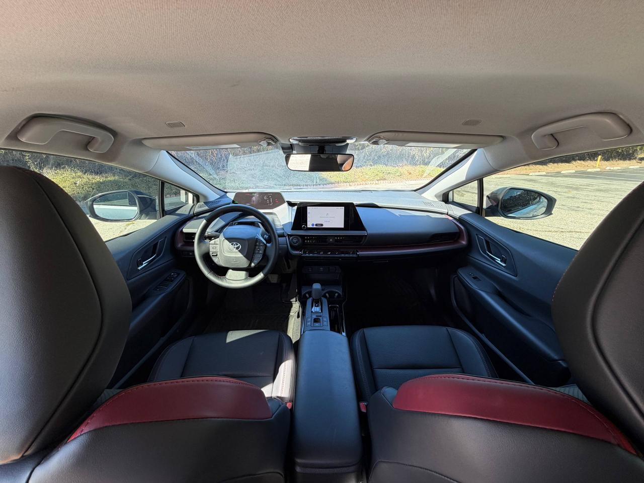 Toyota Prius Plug-In Hybrid SE 2025
