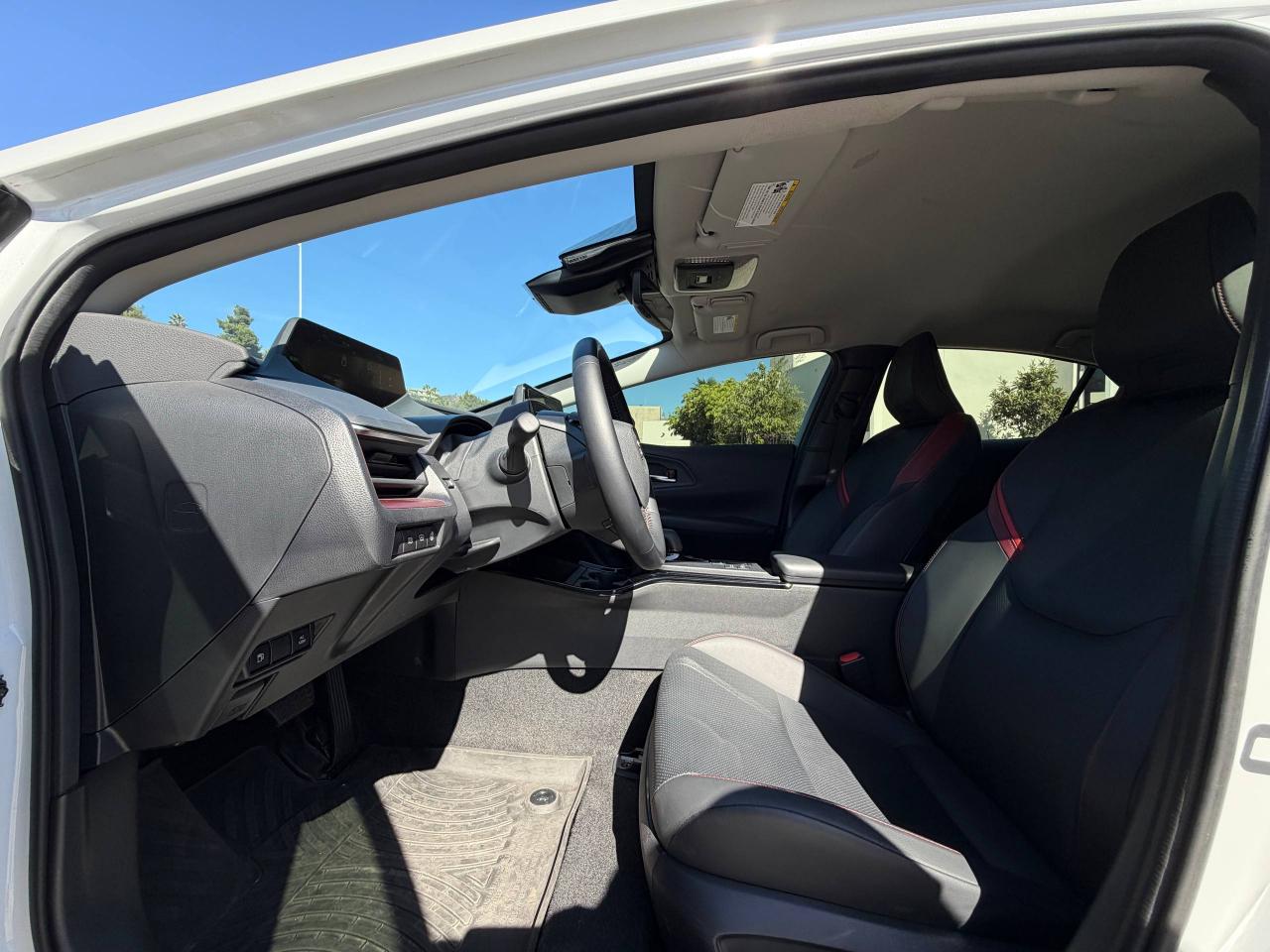 Toyota Prius Plug-In Hybrid SE 2025