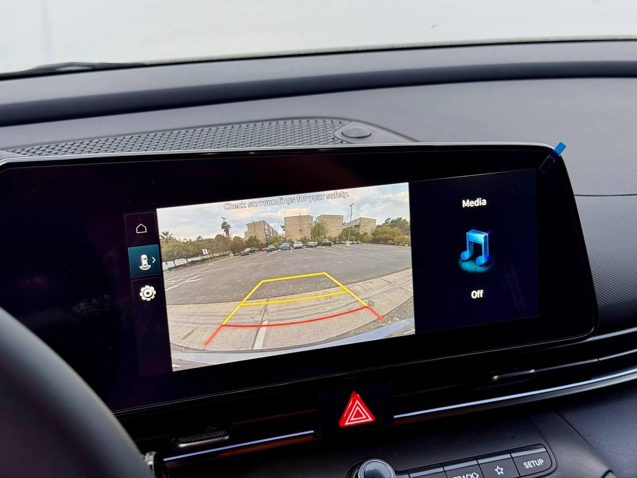 Hyundai Elantra Hybrid Blue 2025