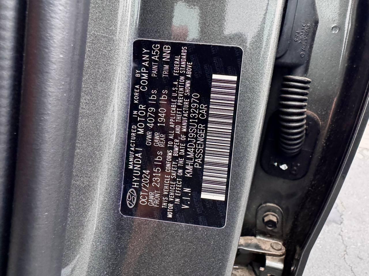 Hyundai Elantra Hybrid Blue 2025