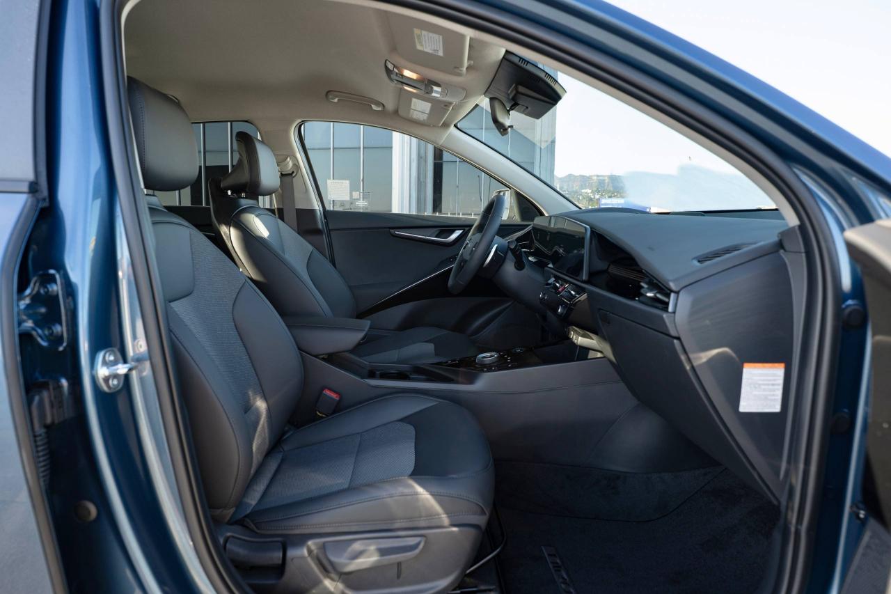 Kia Niro EX 2025