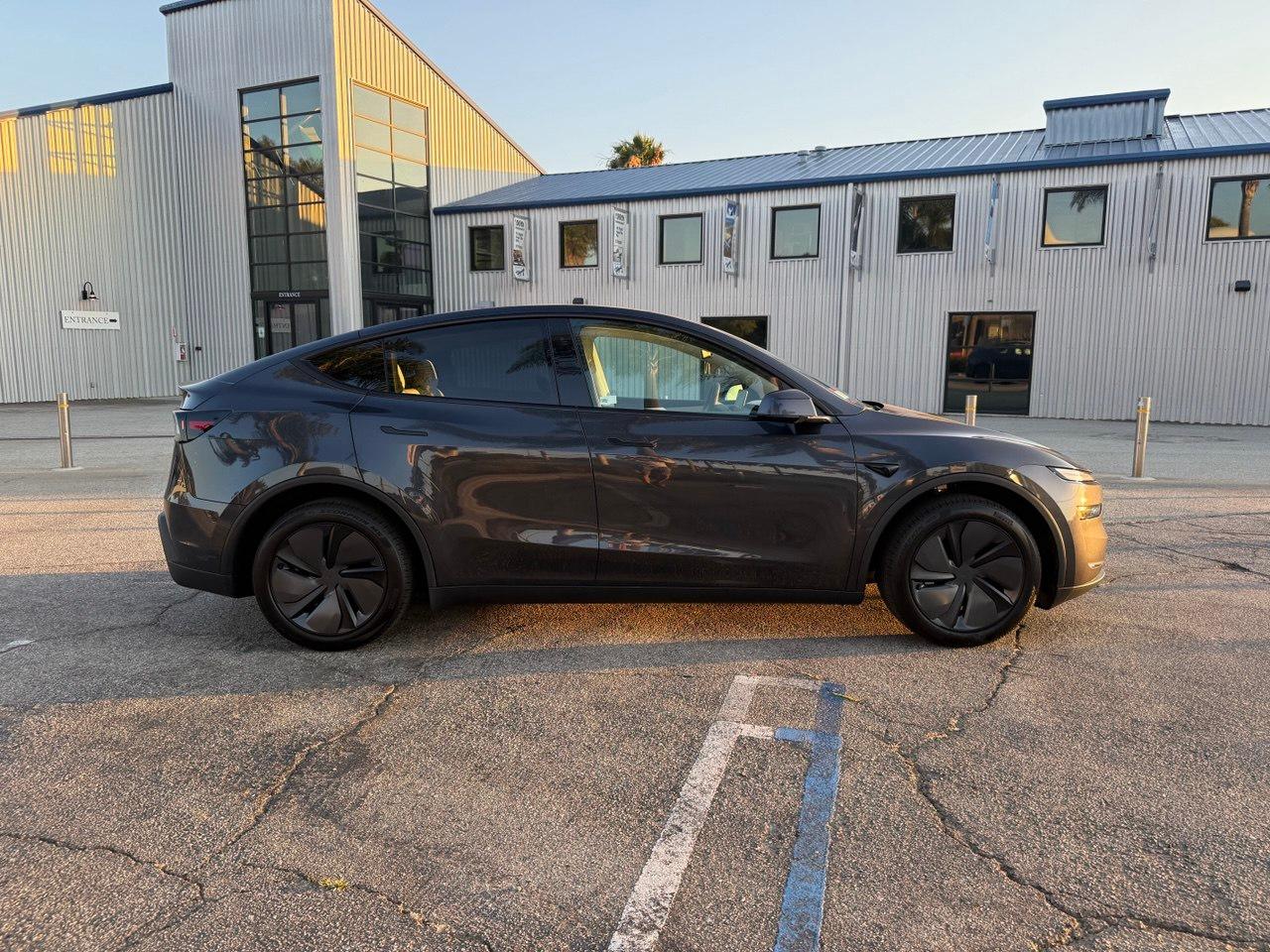 Tesla Model Y Long Range 2026