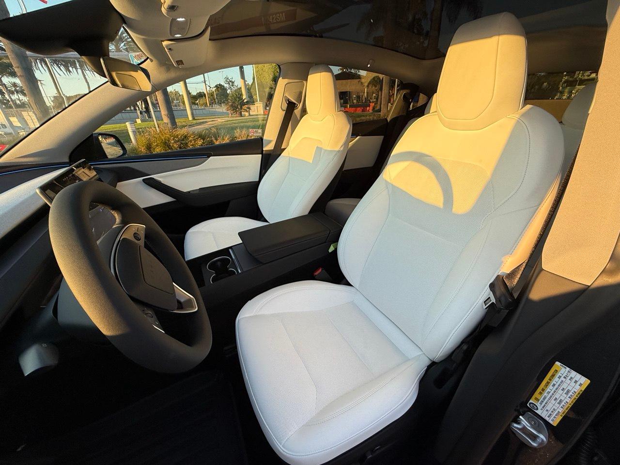Tesla Model Y Long Range 2026