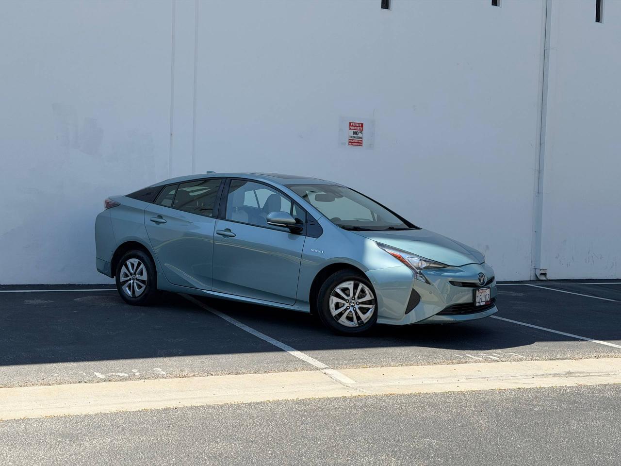 Toyota Prius Two Eco 2016
