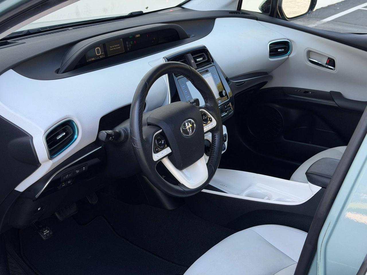 Toyota Prius Two Eco 2016