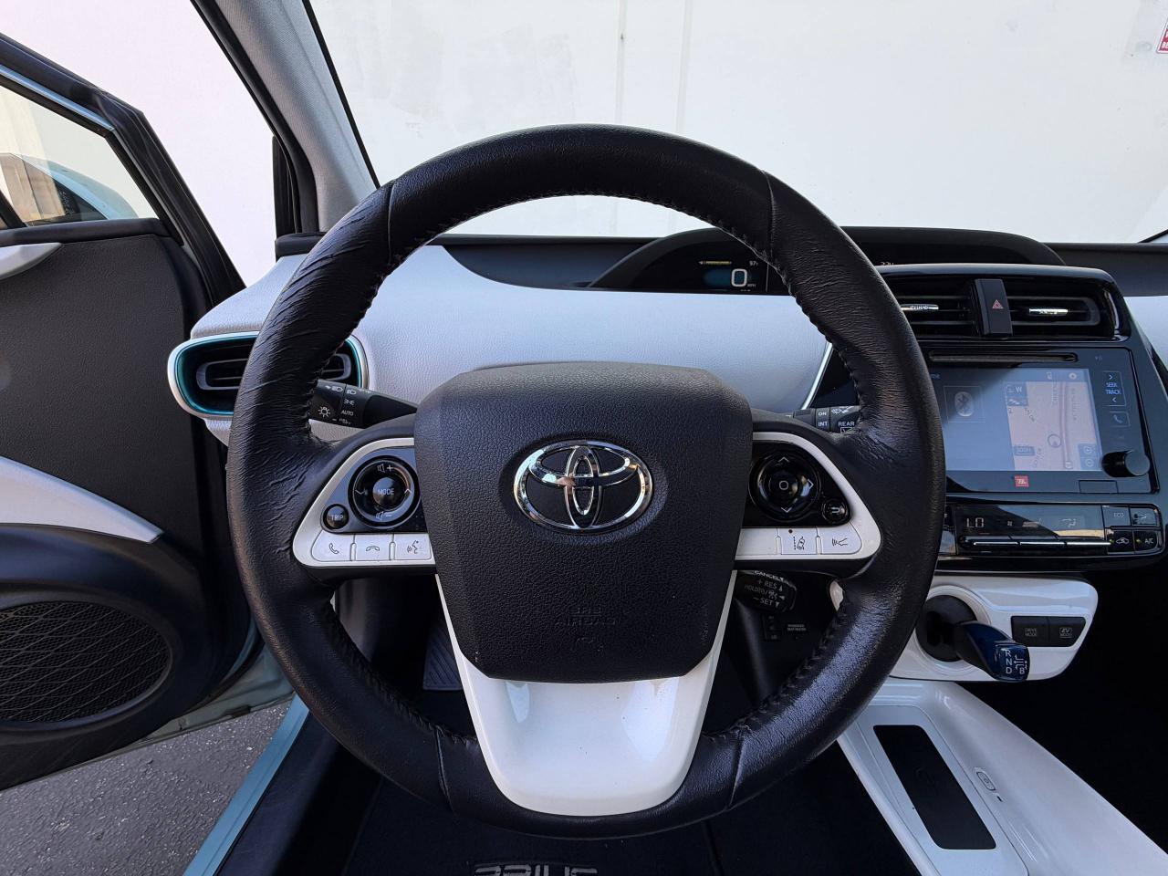 Toyota Prius Two Eco 2016